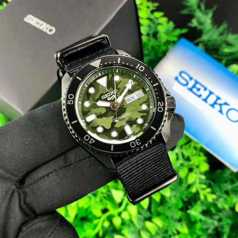 Seiko 5 Men's  Sports SKX 'Camouflage' Street Style Watch | SRPJ37K1